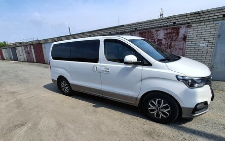 Hyundai H-1 II рестайлинг, 2021 год, 3 500 000 рублей, 3 фотография