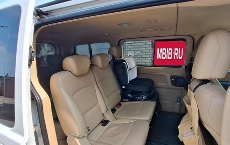 Hyundai H-1 II рестайлинг, 2021 год, 3 500 000 рублей, 7 фотография