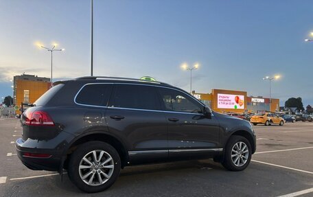 Volkswagen Touareg III, 2011 год, 2 300 000 рублей, 5 фотография