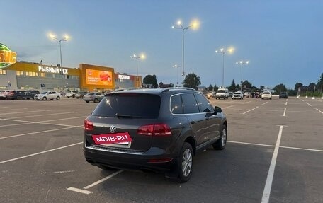 Volkswagen Touareg III, 2011 год, 2 300 000 рублей, 6 фотография