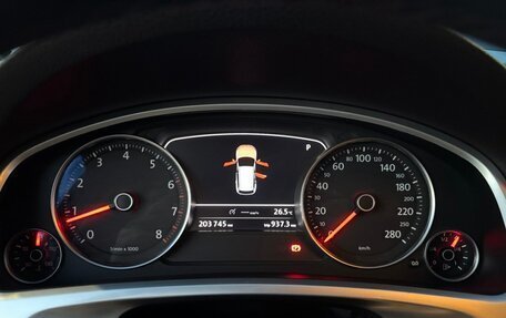 Volkswagen Touareg III, 2011 год, 2 300 000 рублей, 14 фотография