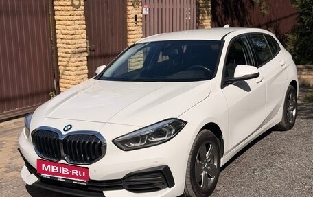 BMW 1 серия, 2020 год, 1 970 000 рублей, 4 фотография