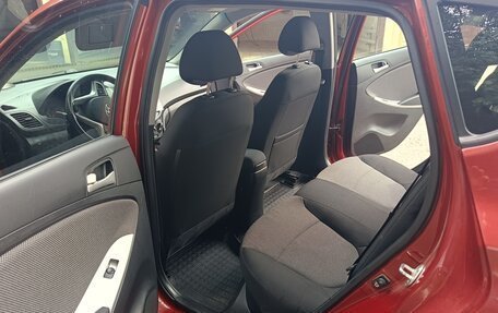 Hyundai Solaris II рестайлинг, 2012 год, 850 000 рублей, 17 фотография