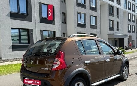 Renault Sandero I, 2013 год, 720 000 рублей, 2 фотография