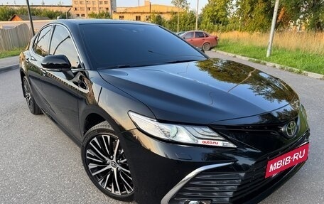 Toyota Camry, 2021 год, 4 200 000 рублей, 2 фотография