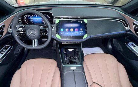 Mercedes-Benz E-Класс, 2024 год, 8 000 000 рублей, 12 фотография