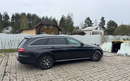 Mercedes-Benz E-Класс, 2021 год, 5 100 000 рублей, 4 фотография