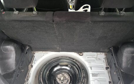 Toyota Ist II, 2002 год, 450 000 рублей, 7 фотография