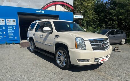 Cadillac Escalade III, 2013 год, 2 250 000 рублей, 3 фотография