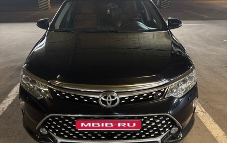 Toyota Camry, 2016 год, 1 850 000 рублей, 2 фотография