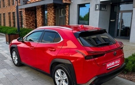 Lexus UX I, 2021 год, 2 690 000 рублей, 4 фотография