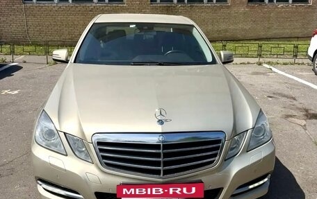 Mercedes-Benz E-Класс, 2012 год, 1 500 000 рублей, 3 фотография