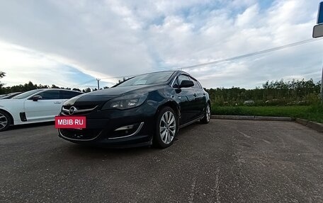Opel Astra J, 2014 год, 800 000 рублей, 2 фотография