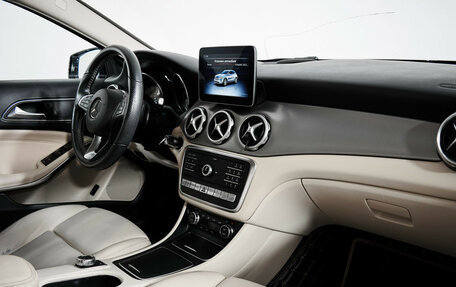 Mercedes-Benz GLA, 2018 год, 2 275 000 рублей, 10 фотография