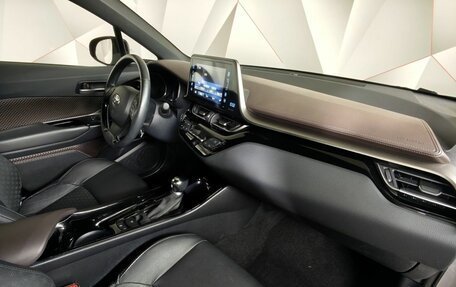 Toyota C-HR I рестайлинг, 2019 год, 2 349 000 рублей, 13 фотография