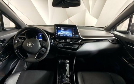 Toyota C-HR I рестайлинг, 2019 год, 2 349 000 рублей, 14 фотография
