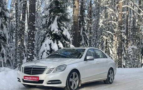 Mercedes-Benz E-Класс, 2012 год, 1 800 000 рублей, 1 фотография