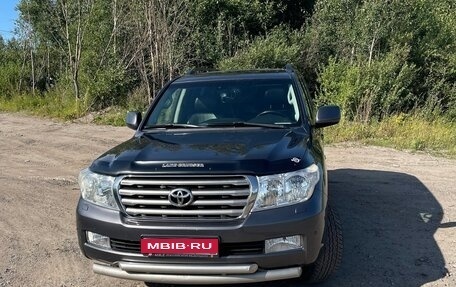 Toyota Land Cruiser 200, 2011 год, 2 990 000 рублей, 1 фотография