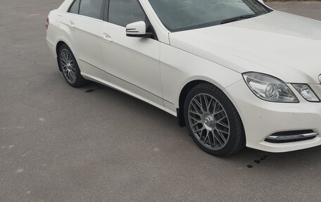 Mercedes-Benz E-Класс, 2012 год, 1 800 000 рублей, 3 фотография