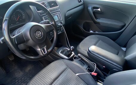 Volkswagen Polo VI (EU Market), 2013 год, 800 000 рублей, 6 фотография