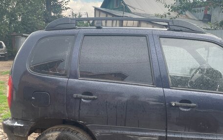 Chevrolet Niva I рестайлинг, 2005 год, 190 000 рублей, 3 фотография