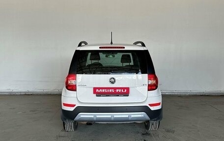 Skoda Yeti I рестайлинг, 2014 год, 1 020 000 рублей, 5 фотография