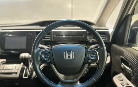 Honda Stepwgn IV, 2016 год, 1 750 000 рублей, 18 фотография