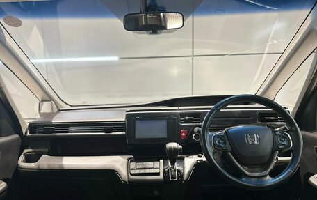 Honda Stepwgn IV, 2016 год, 1 750 000 рублей, 19 фотография
