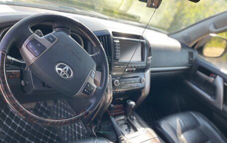 Toyota Land Cruiser 200, 2011 год, 2 990 000 рублей, 10 фотография