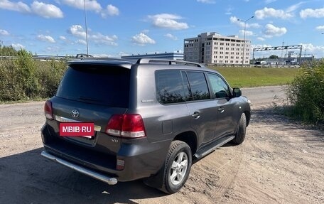 Toyota Land Cruiser 200, 2011 год, 2 990 000 рублей, 6 фотография