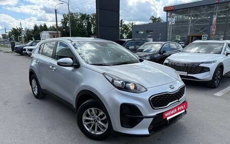 KIA Sportage IV рестайлинг, 2018 год, 1 845 000 рублей, 3 фотография