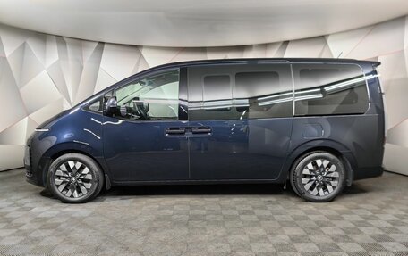 Hyundai Staria, 2021 год, 4 750 000 рублей, 2 фотография