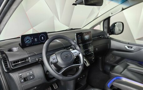 Hyundai Staria, 2021 год, 4 750 000 рублей, 14 фотография