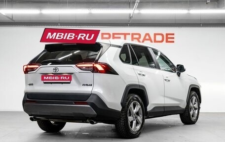 Toyota RAV4, 2021 год, 3 450 000 рублей, 6 фотография