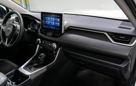 Toyota RAV4, 2021 год, 3 450 000 рублей, 16 фотография