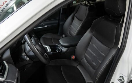 Toyota RAV4, 2021 год, 3 450 000 рублей, 14 фотография
