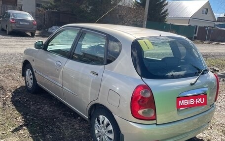 Toyota Duet, 2002 год, 280 000 рублей, 7 фотография