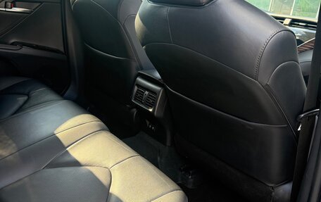 Toyota Camry, 2019 год, 2 999 999 рублей, 8 фотография