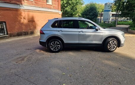 Volkswagen Tiguan II, 2018 год, 2 300 000 рублей, 13 фотография