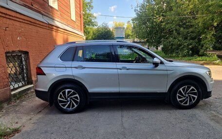 Volkswagen Tiguan II, 2018 год, 2 300 000 рублей, 12 фотография