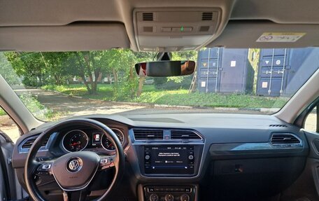 Volkswagen Tiguan II, 2018 год, 2 300 000 рублей, 17 фотография