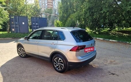 Volkswagen Tiguan II, 2018 год, 2 300 000 рублей, 9 фотография
