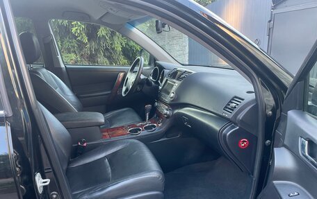 Toyota Highlander III, 2011 год, 1 590 000 рублей, 12 фотография