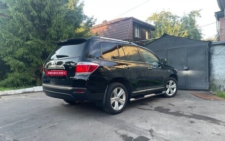 Toyota Highlander III, 2011 год, 1 590 000 рублей, 5 фотография