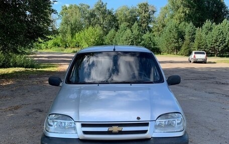 Chevrolet Niva I рестайлинг, 2004 год, 220 000 рублей, 2 фотография