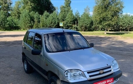 Chevrolet Niva I рестайлинг, 2004 год, 220 000 рублей, 3 фотография