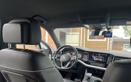 Volkswagen Touareg III, 2021 год, 6 500 000 рублей, 24 фотография