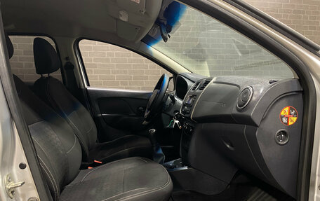 Renault Logan II, 2016 год, 750 000 рублей, 8 фотография