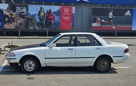 Toyota Carina, 1990 год, 180 000 рублей, 2 фотография