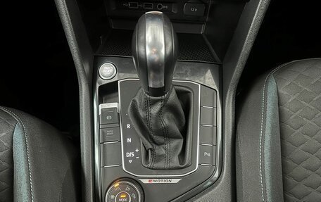 Volkswagen Tiguan II, 2020 год, 2 530 000 рублей, 16 фотография